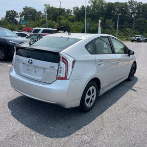 2015 Toyota PRIUS TWO photo 8