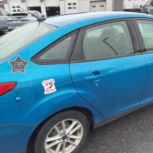 FORD FOCUS SE - 9