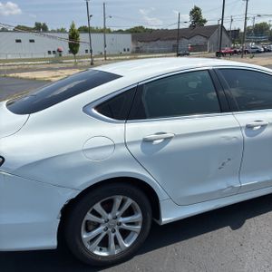 2015 Chrysler 200 LIMITED — фото 9