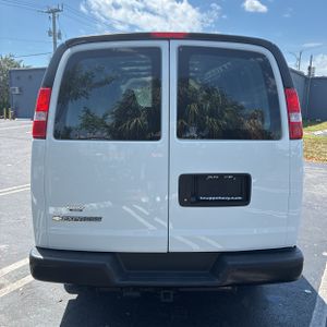 CHEVROLET EXPRESS 3500 - 7