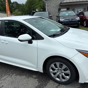2021 Toyota COROLLA LE — миниатюра 13