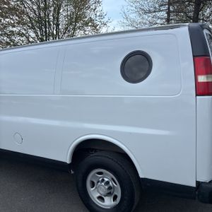 CHEVROLET EXPRESS CARGO 2500 - 6