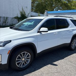 2023 Chevrolet TRAVERSE LT CLOTH photo 2