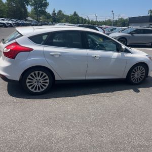 FORD FOCUS TITANIUM - 10