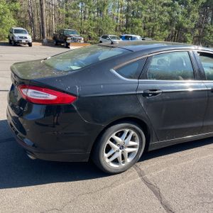 FORD FUSION SE - 9