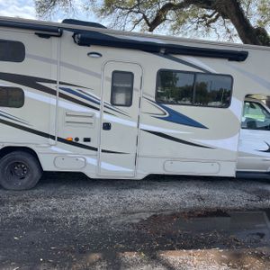 FORD E-450 CUTAWAY - 9