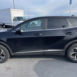 KIA SPORTAGE LX - 4