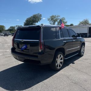 CADILLAC ESCALADE LUXURY - 8