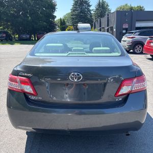 2010 Toyota CAMRY LE photo 7