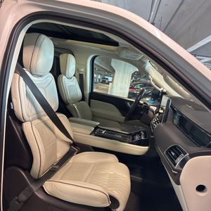 2023 Lincoln NAVIGATOR L BLACK LABEL thumbnail 33