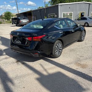 NISSAN ALTIMA SV FWD - 8