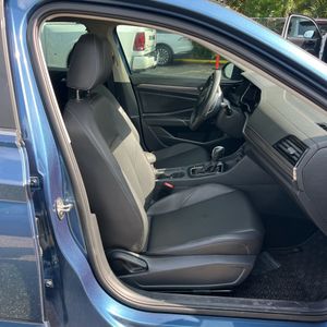 2020 Volkswagen JETTA SEL thumbnail 32