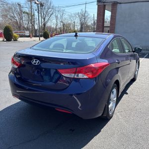 HYUNDAI ELANTRA GLS - 8