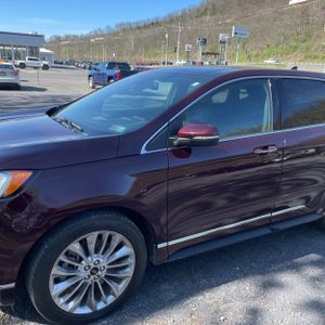 FORD EDGE TITANIUM - 2