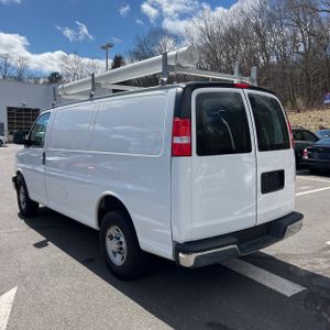 CHEVROLET EXPRESS 2500 - 5