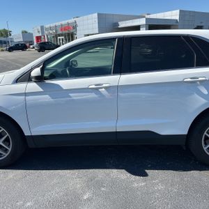 FORD EDGE SEL - 4