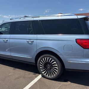 صورة 6 لـ 2019 Lincoln NAVIGATOR L BLACK LABEL