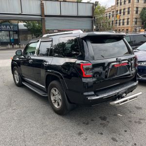 2010 Toyota 4RUNNER SR5 photo 5