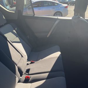 2015 Toyota RAV4 LE 照片 35