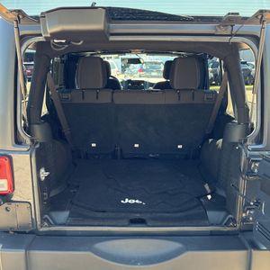 صورة مصغرة 41 لـ 2017 JEEP WRANGLER UNLIMITED SAHARA