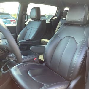2025 Chrysler PACIFICA SELECT 缩略图 31