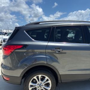 FORD ESCAPE SEL - 9