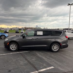 CHRYSLER PACIFICA TOURING L - 3