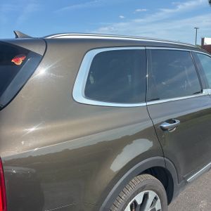 2020 KIA TELLURIDE S photo 8