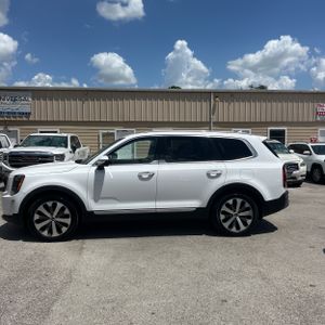 2021 KIA TELLURIDE S photo 3