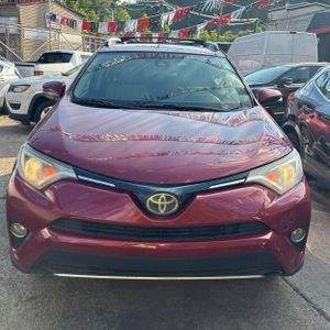صورة 14 لـ 2018 Toyota RAV4 XLE