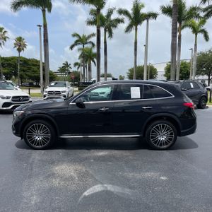 2025 Mercedes-BENZ GLC 照片 3