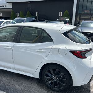 صورة 6 لـ 2025 Toyota COROLLA HATCHBACK XSE
