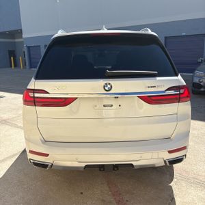 BMW X7 XDRIVE50I - 7