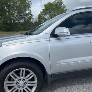 CHEVROLET TRAVERSE LT - 2