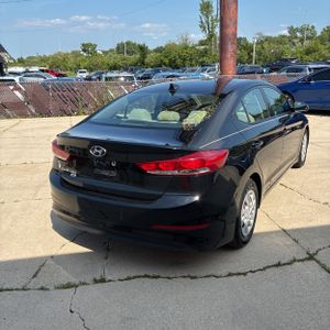 2018 Hyundai ELANTRA SE photo 8