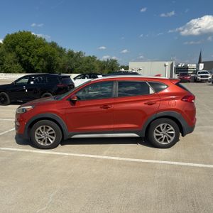HYUNDAI TUCSON - 3