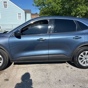 FORD ESCAPE SE - 4