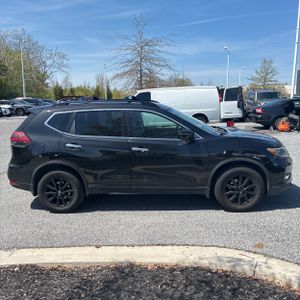 NISSAN ROGUE SV - 10