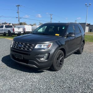 FORD EXPLORER XLT - 1