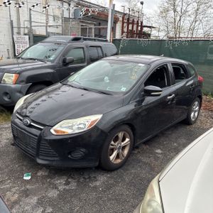 FORD FOCUS SE - 1