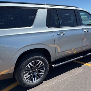 CHEVROLET SUBURBAN Z71 - 9