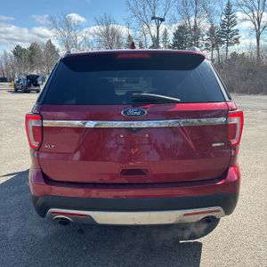 FORD EXPLORER XLT - 7