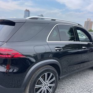 2026 Mercedes-BENZ GLE photo 9