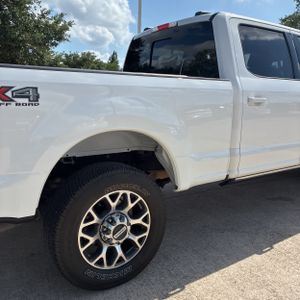 FORD F-250 SUPER DUTY LARIAT - 8