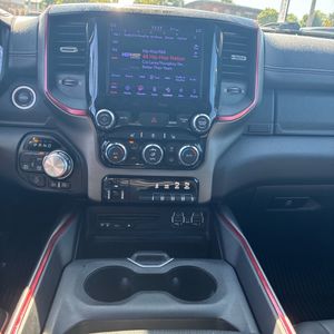 صورة 36 لـ 2019 RAM 1500 REBEL