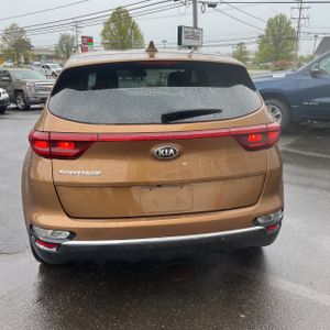 KIA SPORTAGE LX - 7