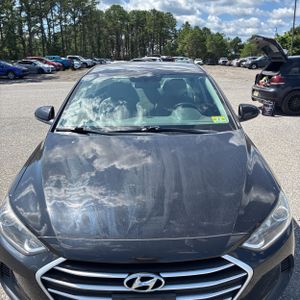 صورة 15 لـ 2017 Hyundai ELANTRA SE