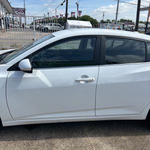 NISSAN SENTRA SV - 4