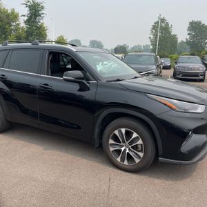 2022 Toyota HIGHLANDER XLE thumbnail 11