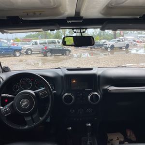 صورة 36 لـ 2014 JEEP WRANGLER UNLIMITED SAHARA